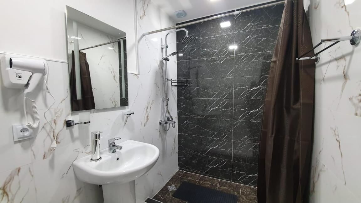 Гостевой дом Guest House Sandro Степанцминда-19