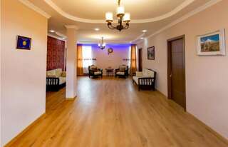 Гостевой дом Guest House Sandro Степанцминда-0