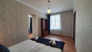 Гостевой дом Guest House Sandro Степанцминда Трехместный номер с собственной ванной комнатой-5